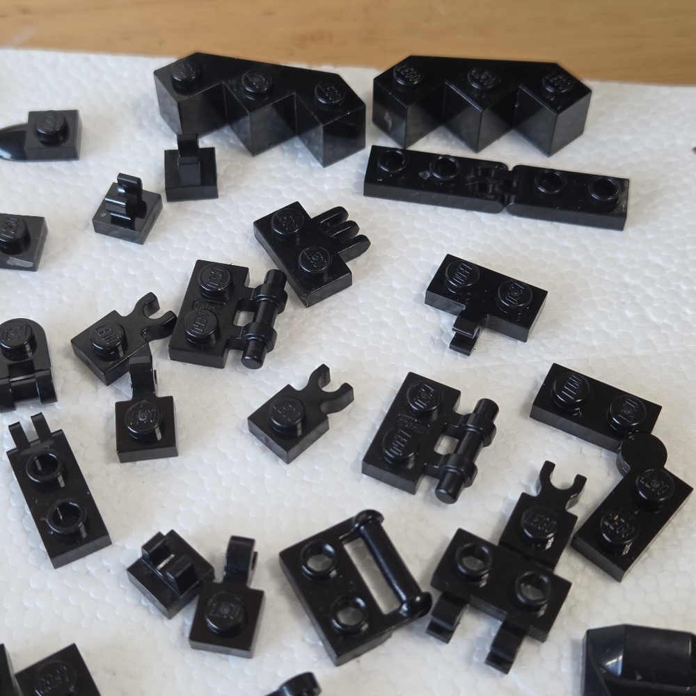 Lego Black Small Parts Random Pieces Lot - Picture 4 of 10